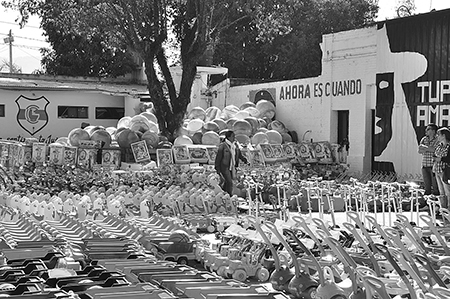 Descripción: D:\Documents\A Libros\MILAGRO\Archivos\IMAGENES\Milagro con los juguetes.JPG